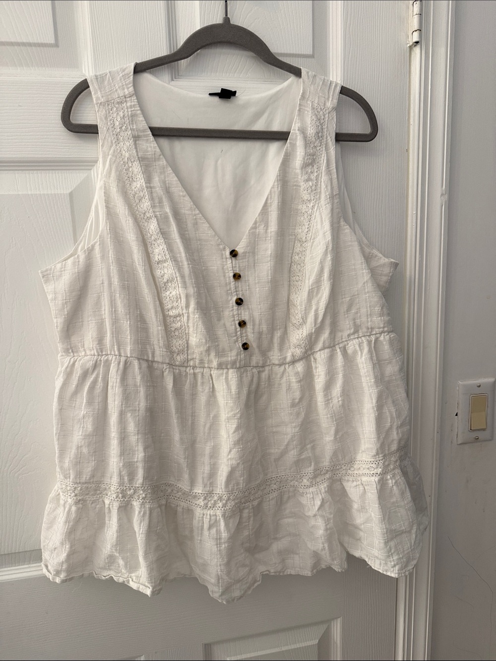 torrid White V-Neck Tiered Button Tank